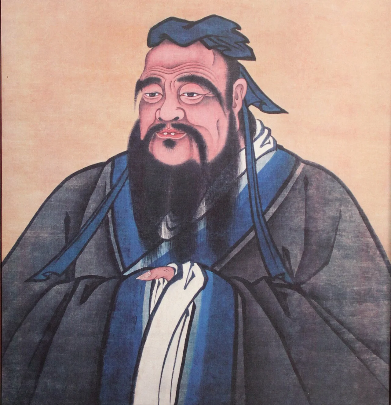 明代傳統孔子坐像,身著禮服並拱手